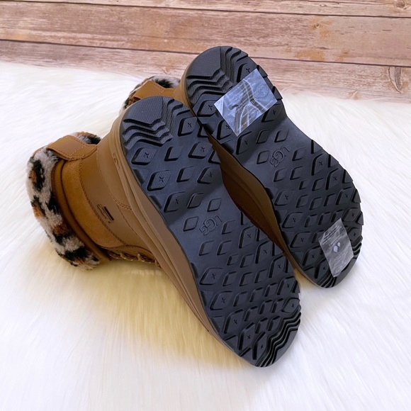 UGG Women’s Zaylee Leopard Waterproof Chestnut Leather Boots - Picture 8 of 9